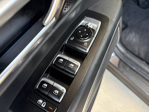 Used 2025 Kia Telluride S FWD image 12