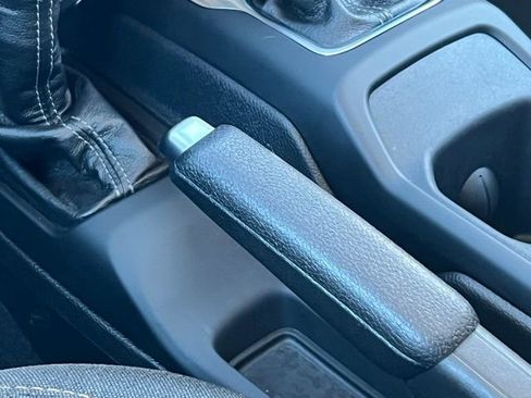 Used 2024 Jeep Wrangler Unlimited image 29