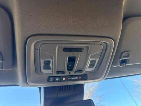 Used 2022 GMC Sierra 1500 SLT w/ SLT Premium Plus Package image 34