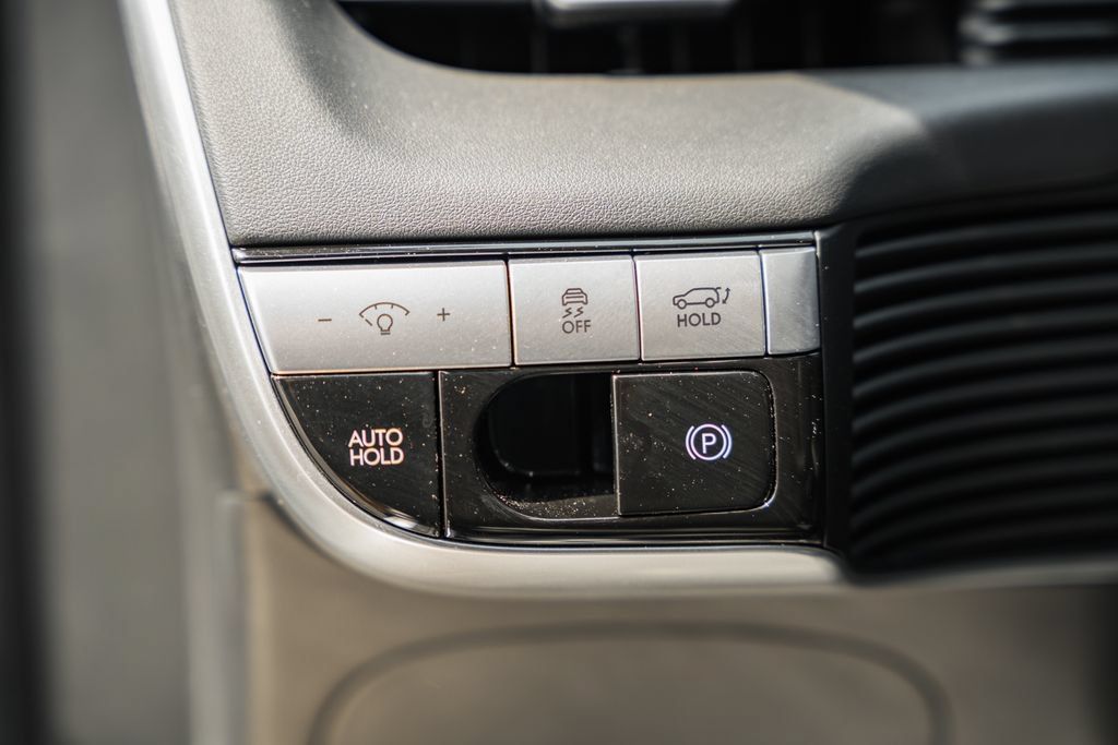 Used 2024 Hyundai Ioniq 5 Limited AWD/4WD image 42