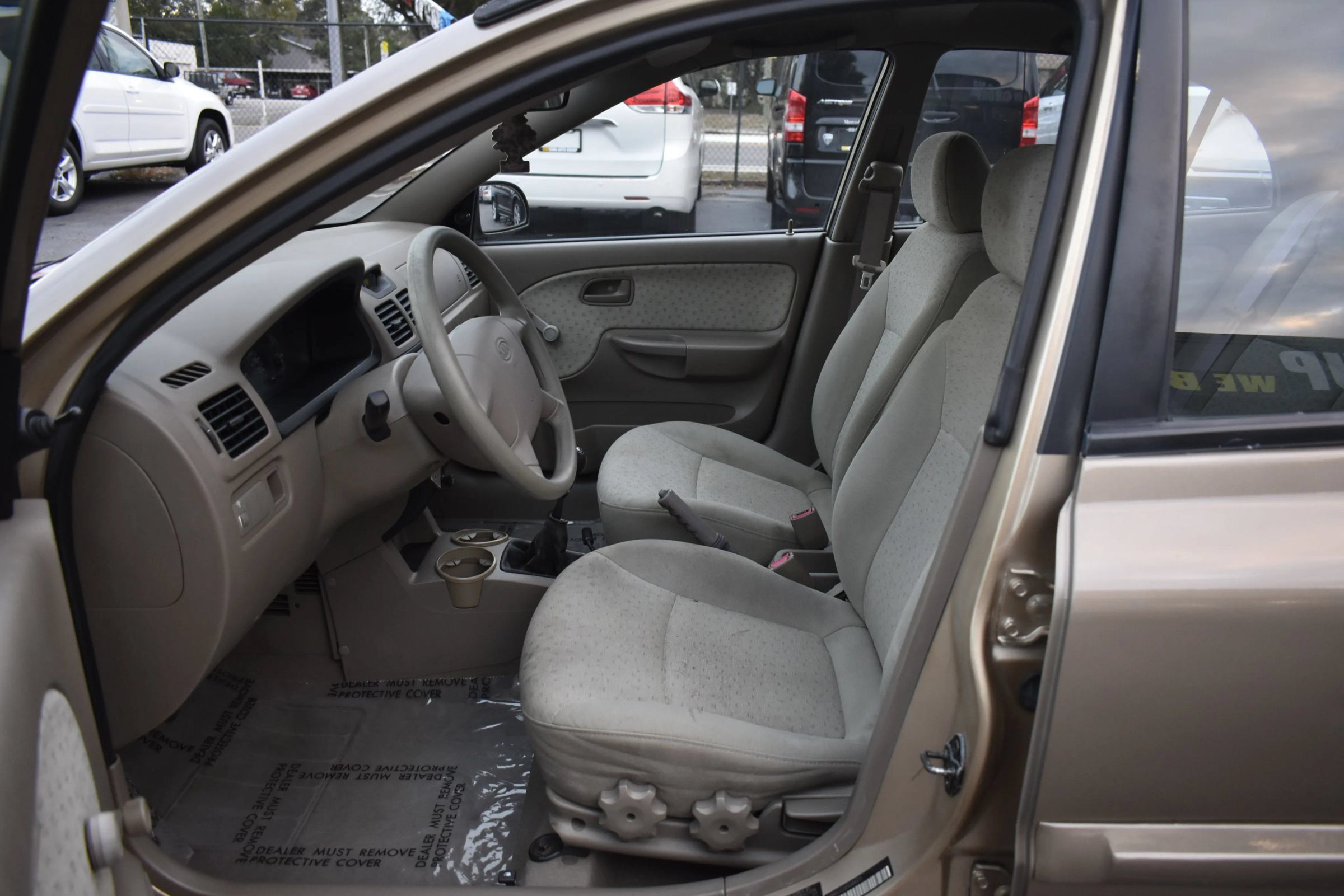 Used 2005 Kia Rio Sedan FWD image 10
