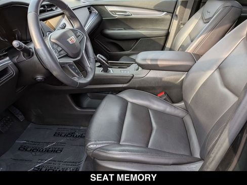 Used 2018 Cadillac XT5 Luxury w/ Driver Awareness Package image 3