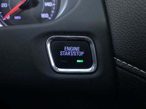 Used 2023 GMC Acadia SLE w/ Driver Convenience Package image 8