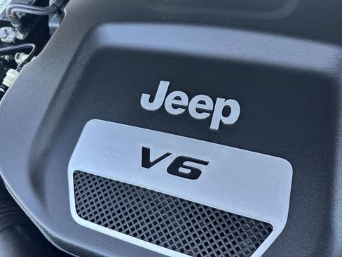 Used 2017 Jeep Wrangler Unlimited Sahara w/ Max Tow Package image 22