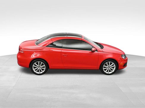 Used 2015 Volkswagen Eos Komfort FWD image 34
