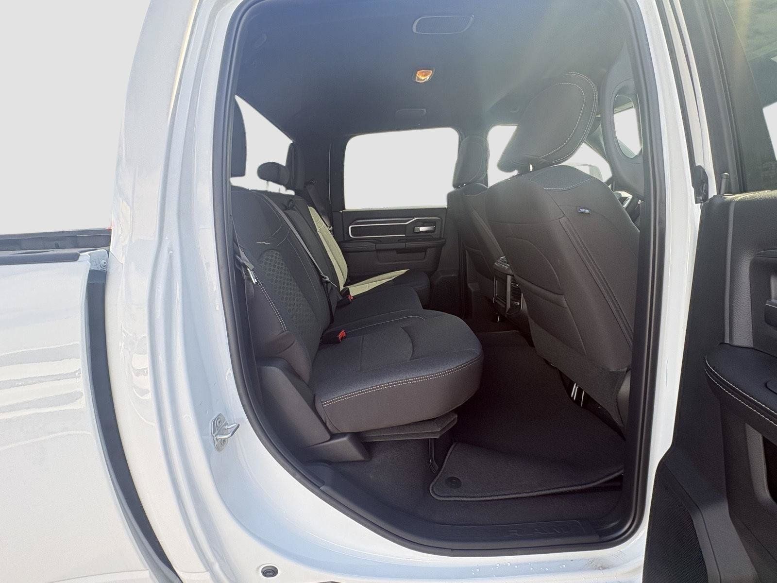New 2026 RAM 3500 Big Horn AWD/4WD image 17