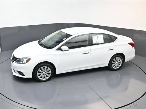 Used 2018 Nissan Sentra S FWD image 19