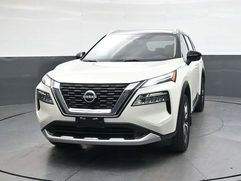 Used 2023 Nissan Rogue Platinum w/ Platinum Premium Package image 9