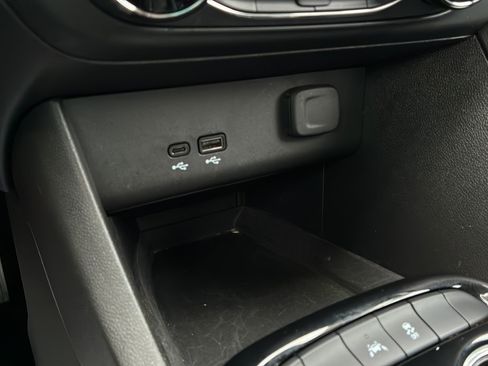 Used 2025 Buick Encore GX Preferred FWD image 27