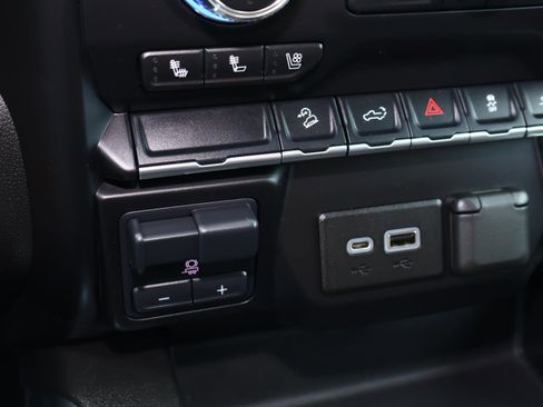 Used 2023 GMC Sierra 3500 AT4 w/ Gooseneck/5TH Wheel Package image 29