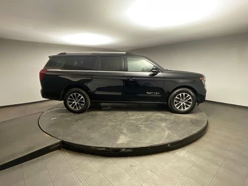 Used 2025 Ford Expedition Max Platinum image 9