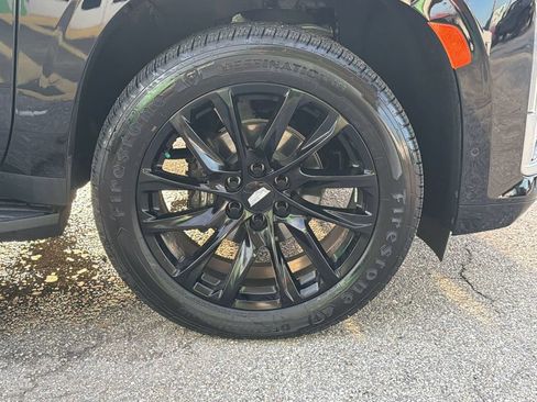Used 2021 Cadillac Escalade Premium Luxury RWD image 11