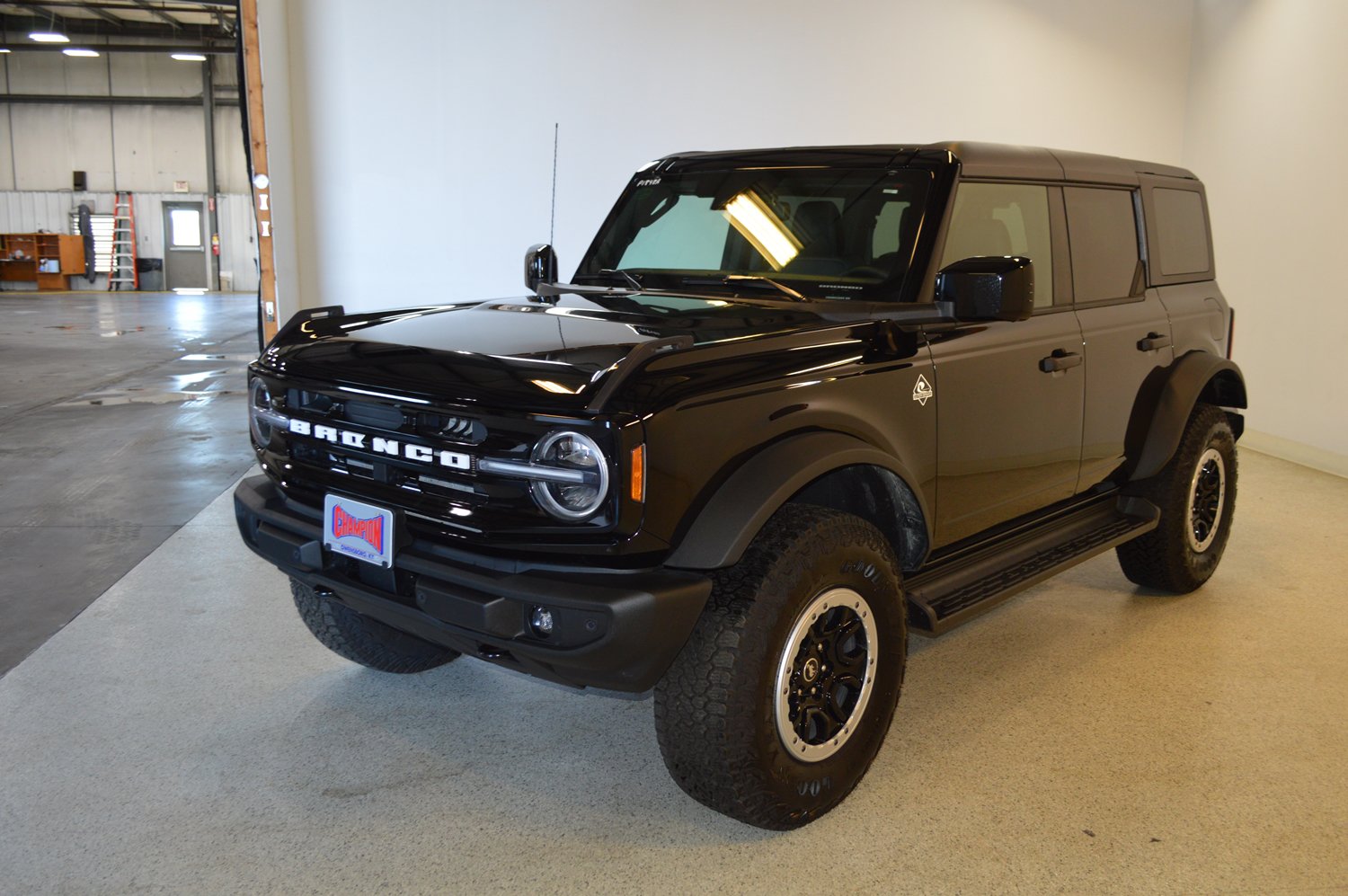 Used 2026 Ford Bronco Outer Banks w/ Sasquatch Package AWD/4WD image 7
