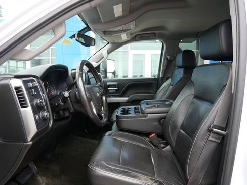 Used 2018 Chevrolet Silverado 2500 LT w/ All Star Edition AWD/4WD image 7