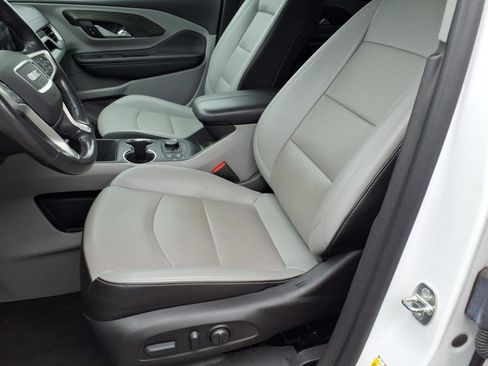 Certified 2022 GMC Terrain SLT w/ Infotainment Package II image 12