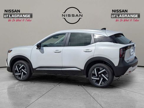 New 2026 Nissan Kicks SV image 8