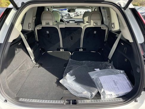 New 2026 Volvo XC90 B6 Ultra image 12