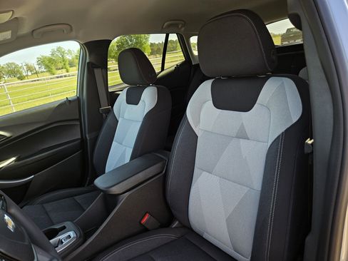 New 2026 Chevrolet Trax LS w/ LS Convenience Package image 8