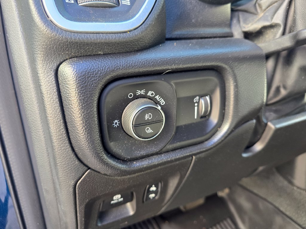 Used 2022 RAM 1500 Big Horn AWD/4WD image 31