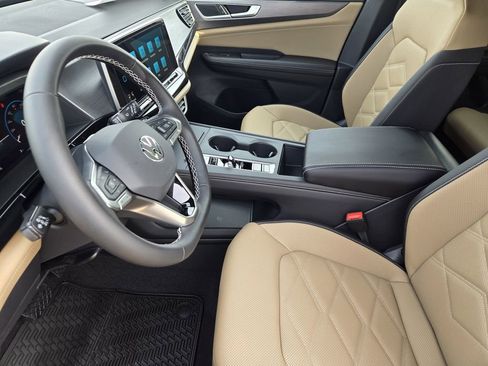 New 2026 Volkswagen Atlas Cross Sport SE image 11