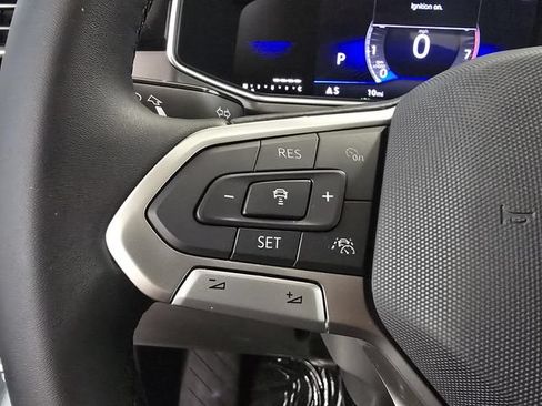 New 2026 Volkswagen Taos SE FWD image 27