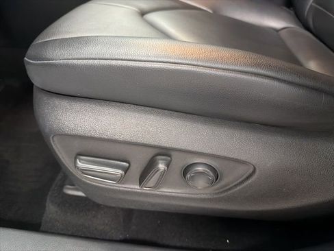 Used 2022 Toyota Highlander XLE image 15