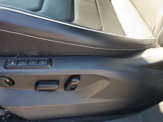 Certified 2024 Volkswagen Tiguan SEL R-Line AWD/4WD image 18