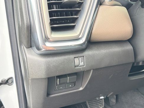 New 2026 GMC Canyon Denali AWD/4WD image 17