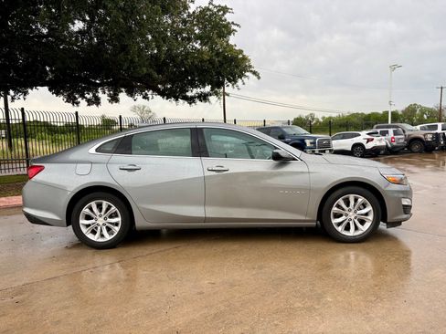 Used 2024 Chevrolet Malibu LT FWD image 2