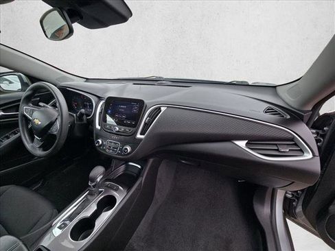Used 2024 Chevrolet Malibu LT FWD image 19