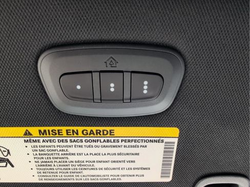 New 2026 Chrysler Pacifica Limited w/ S Appearance Package image 30