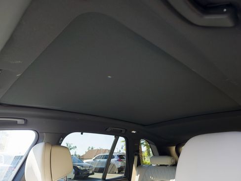 New 2026 BMW X5 M60i w/ Executive Package image 16