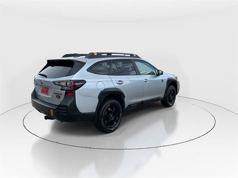 Used 2022 Subaru Outback Wilderness w/ Wilderness Package image 8