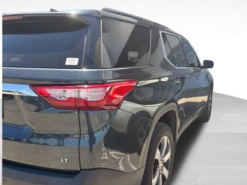 Used 2019 Chevrolet Traverse LT w/ LT Premium Package FWD image 9