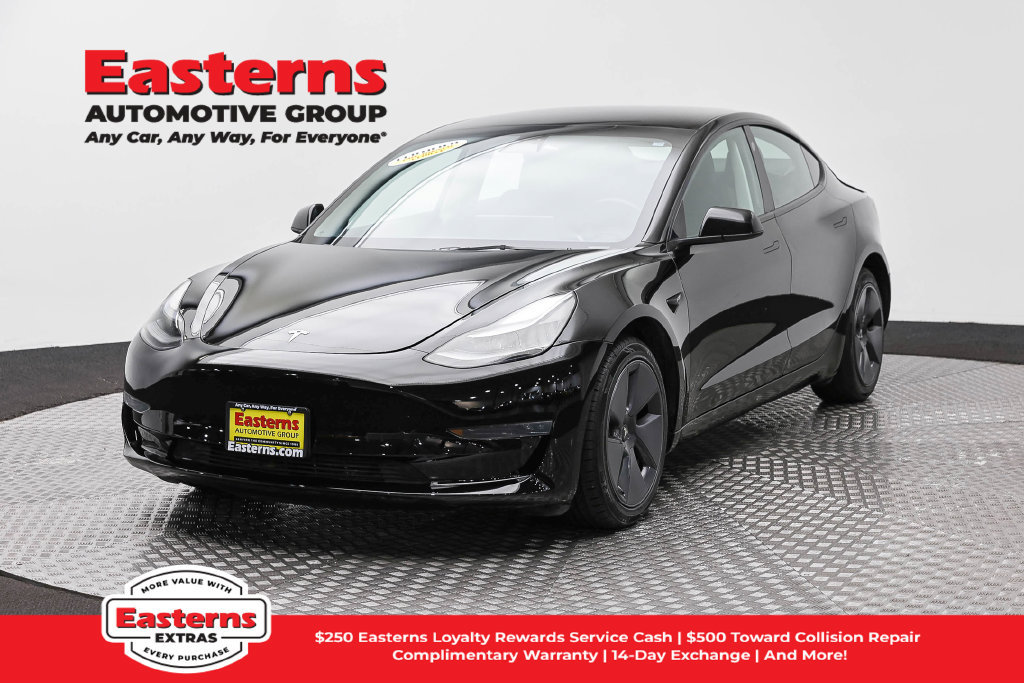 Used 2023 Tesla Model 3 Standard Range RWD image 1