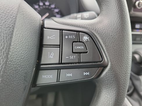Used 2025 Toyota Sienna LE AWD/4WD image 22