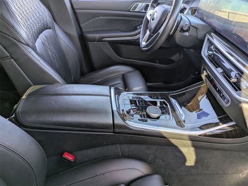 Used 2023 BMW X7 xDrive40i image 37