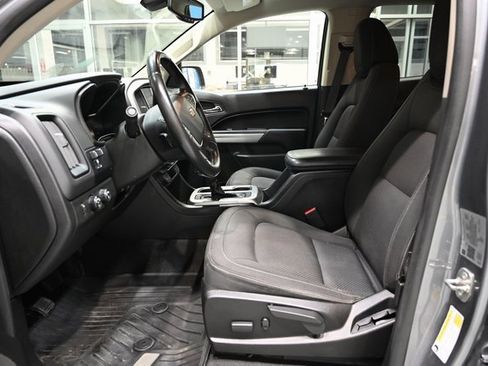 Used 2021 Chevrolet Colorado LT w/ LT Convenience Package image 10