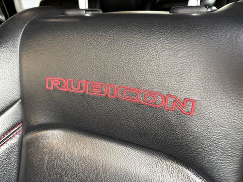 Used 2018 Jeep Wrangler Unlimited Rubicon w/ Safety Group image 24