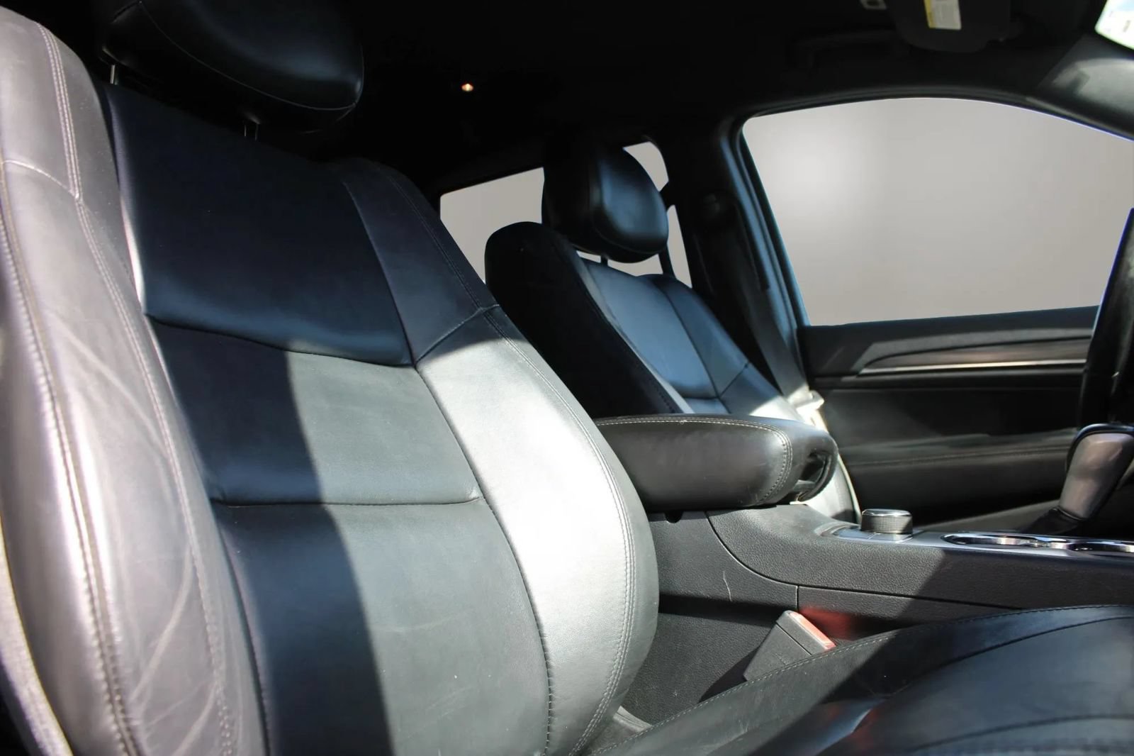 Used 2019 Jeep Grand Cherokee Limited AWD/4WD image 16