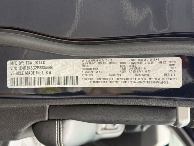 Used 2023 Jeep Grand Cherokee L Limited AWD/4WD image 23