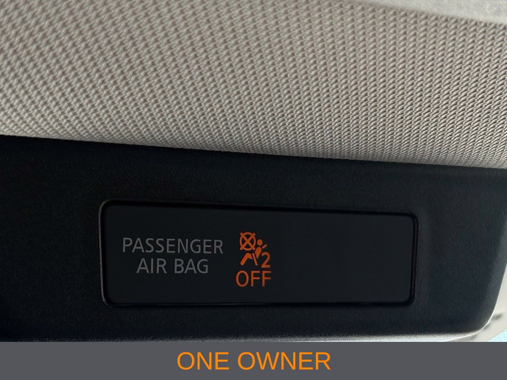 Used 2024 Nissan Rogue SV FWD image 11