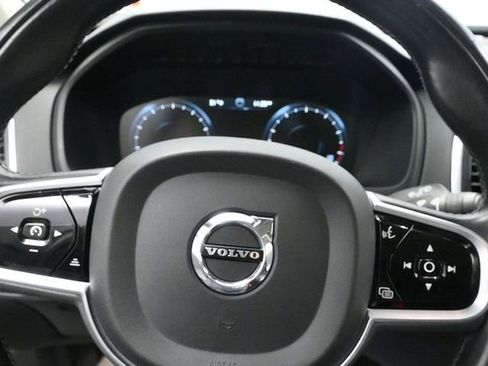 Used 2020 Volvo XC90 T6 Momentum image 17