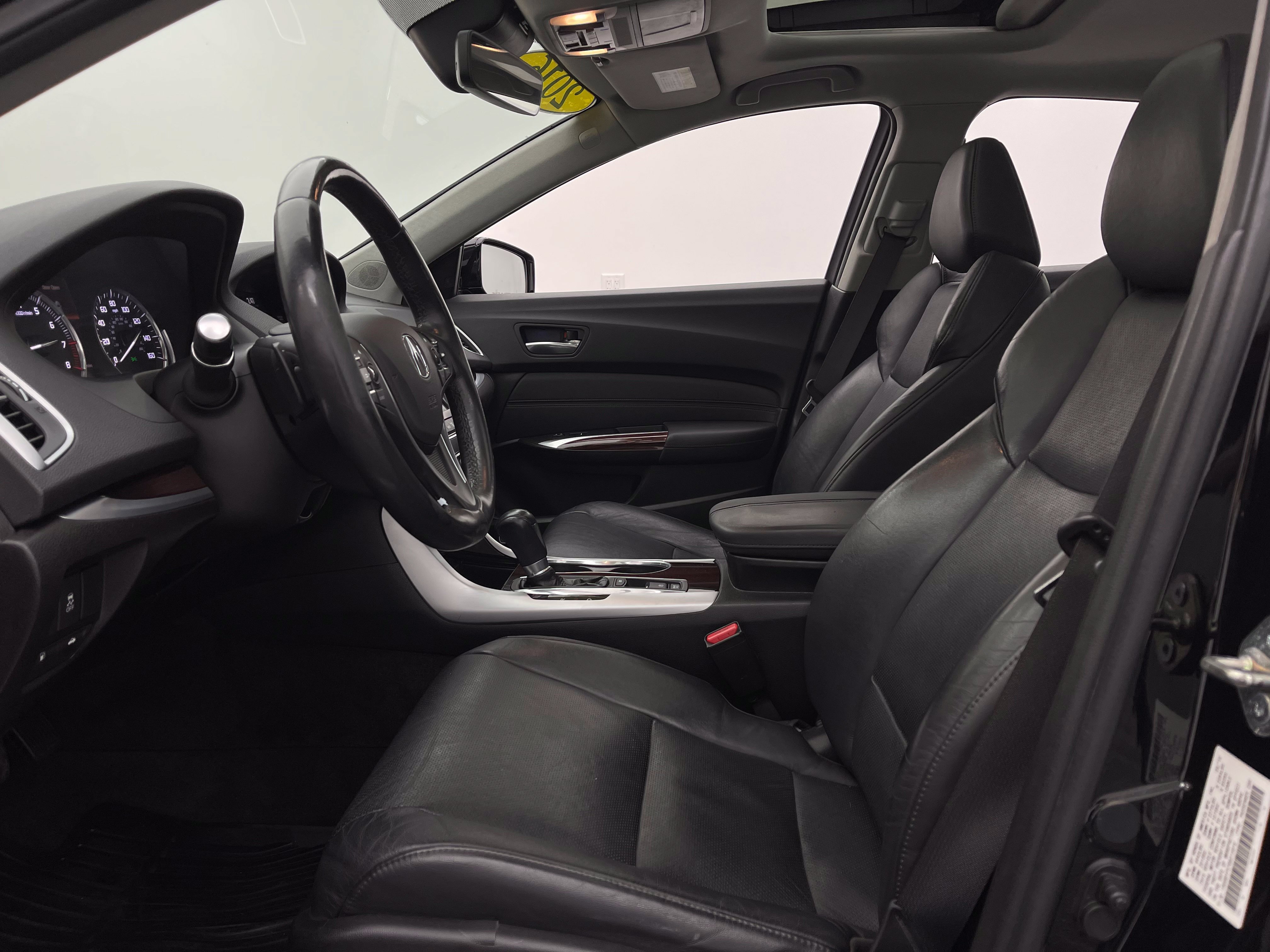 Used 2016 Acura TLX w/ Technology Package FWD image 18