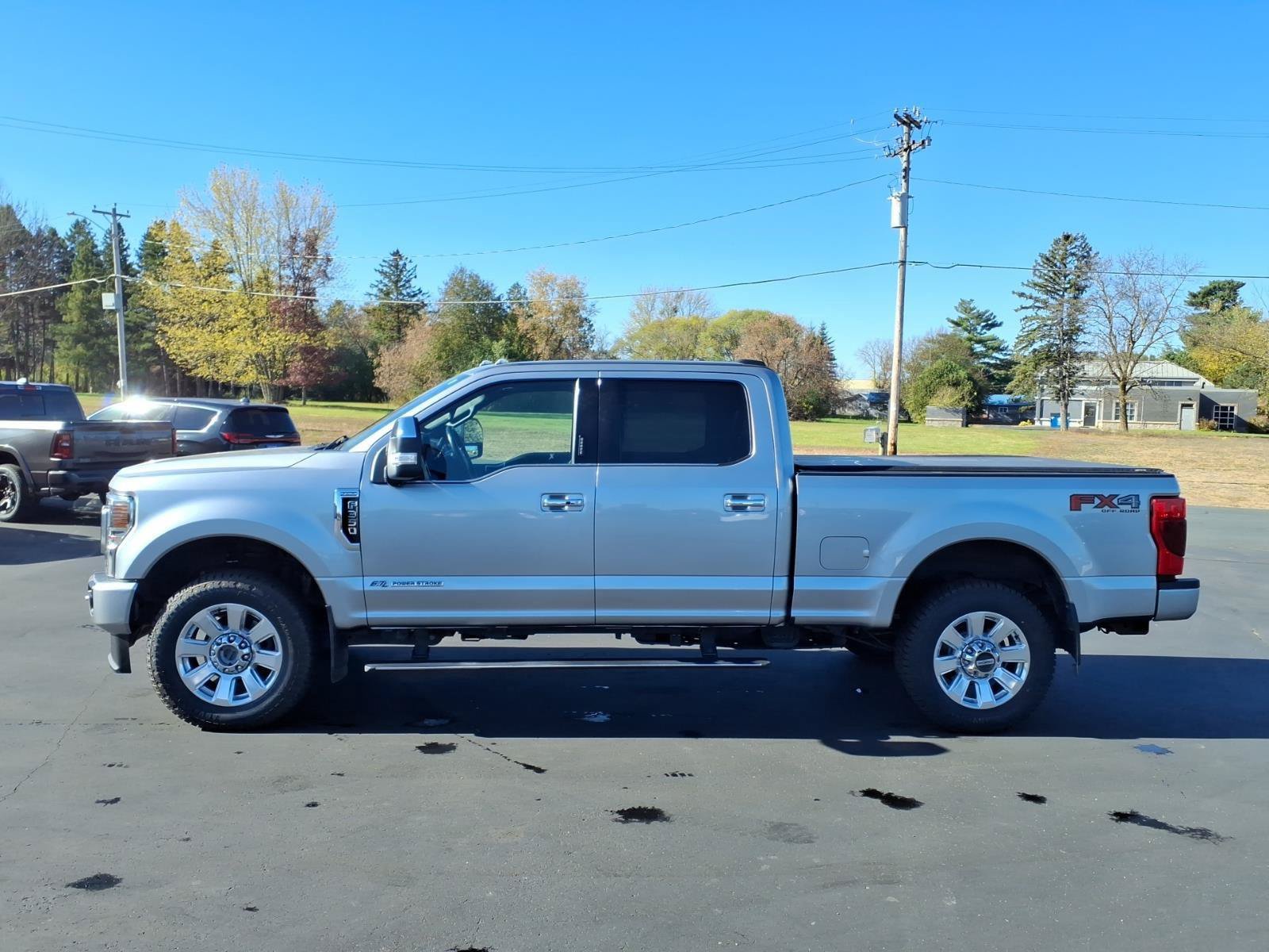 Used 2021 Ford F350 Platinum AWD/4WD image 2