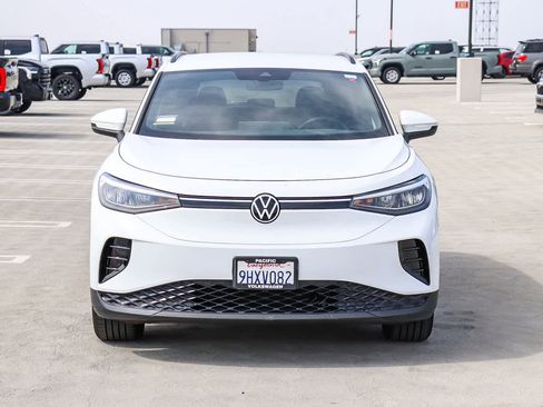 Used 2023 Volkswagen ID.4 Pro image 2