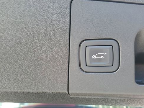 Used 2023 Cadillac XT4 Premium Luxury image 27