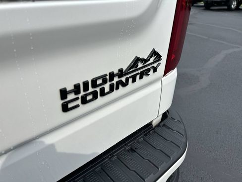 Used 2022 Chevrolet Silverado 1500 High Country AWD/4WD image 12
