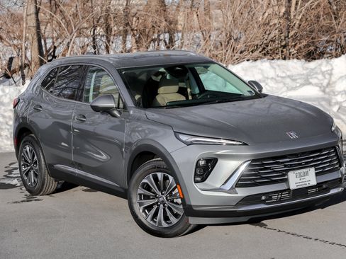 New 2026 Buick Envision Preferred image 2