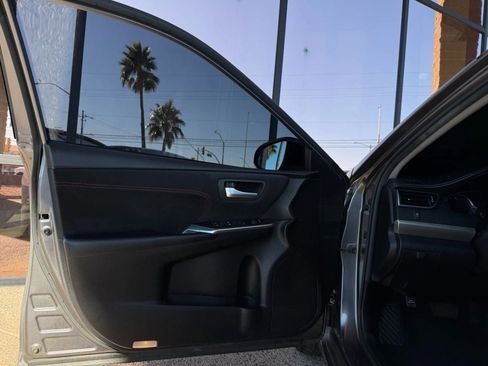 Used 2017 Toyota Camry XSE image 35